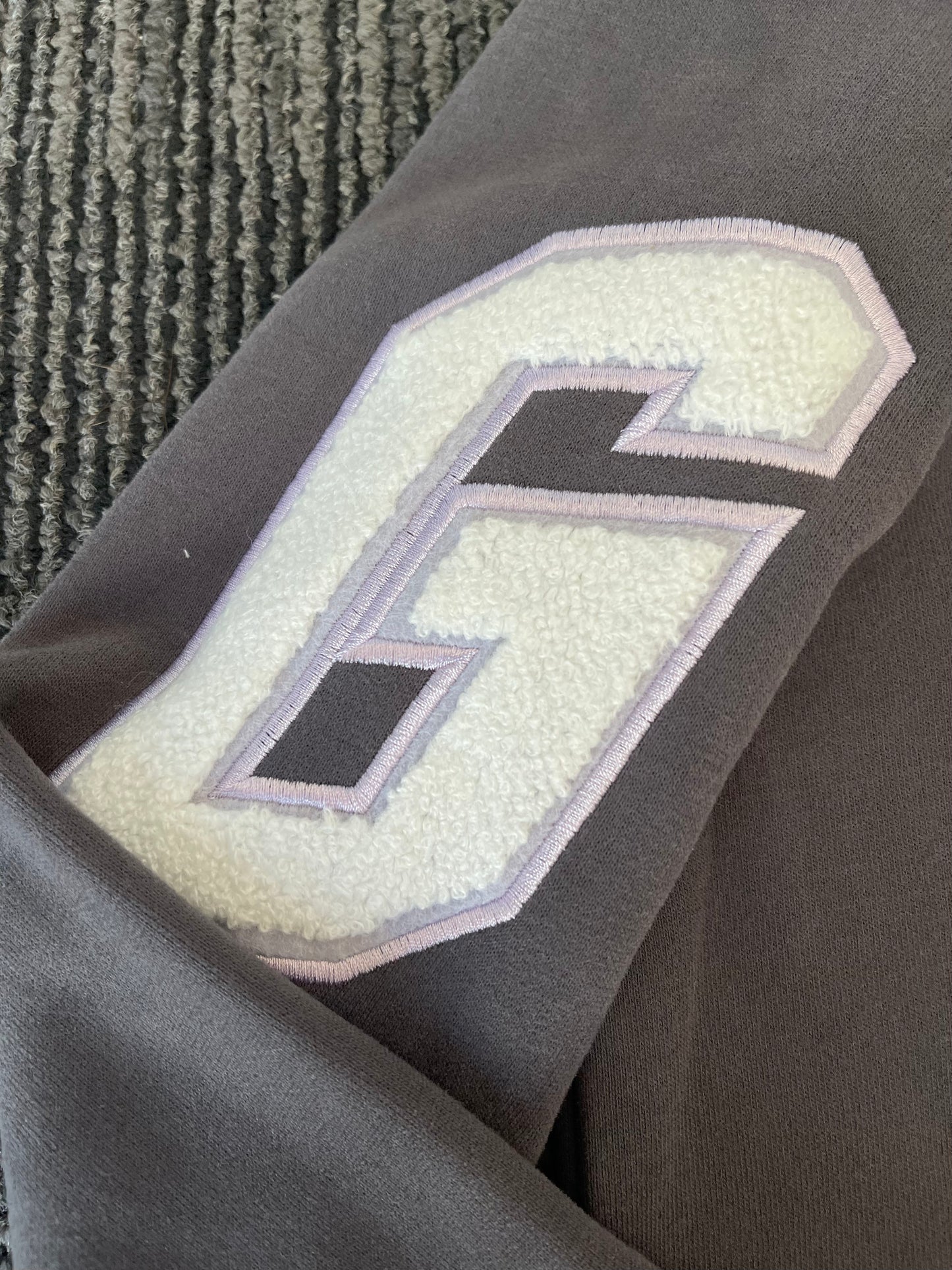 Geedup Team Logo Hoodie 'Asphalt Grey / White' (2023)