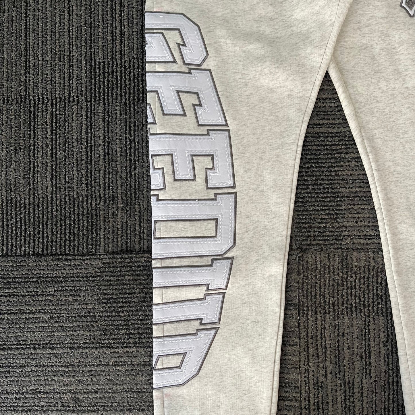 Geedup x Trapstar Team Logo x Irongate T Track Pants 'White Marle / Grey' (2025)