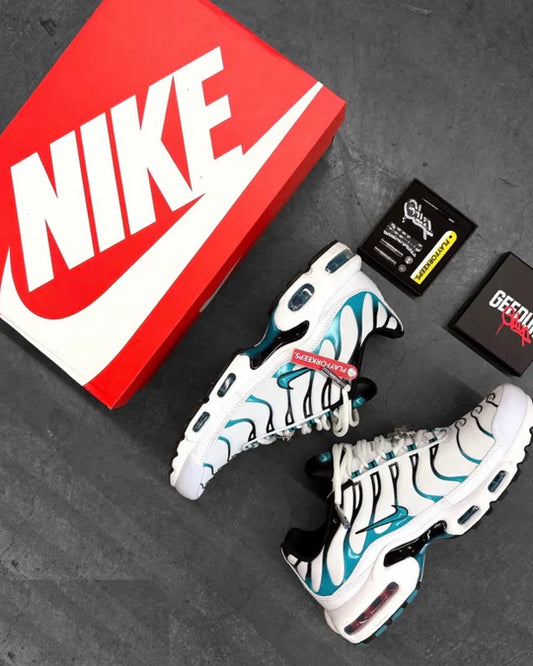 Nike Air Max Plus TN Air Max Plus Turbo Green x GEEDUP Gift Pack