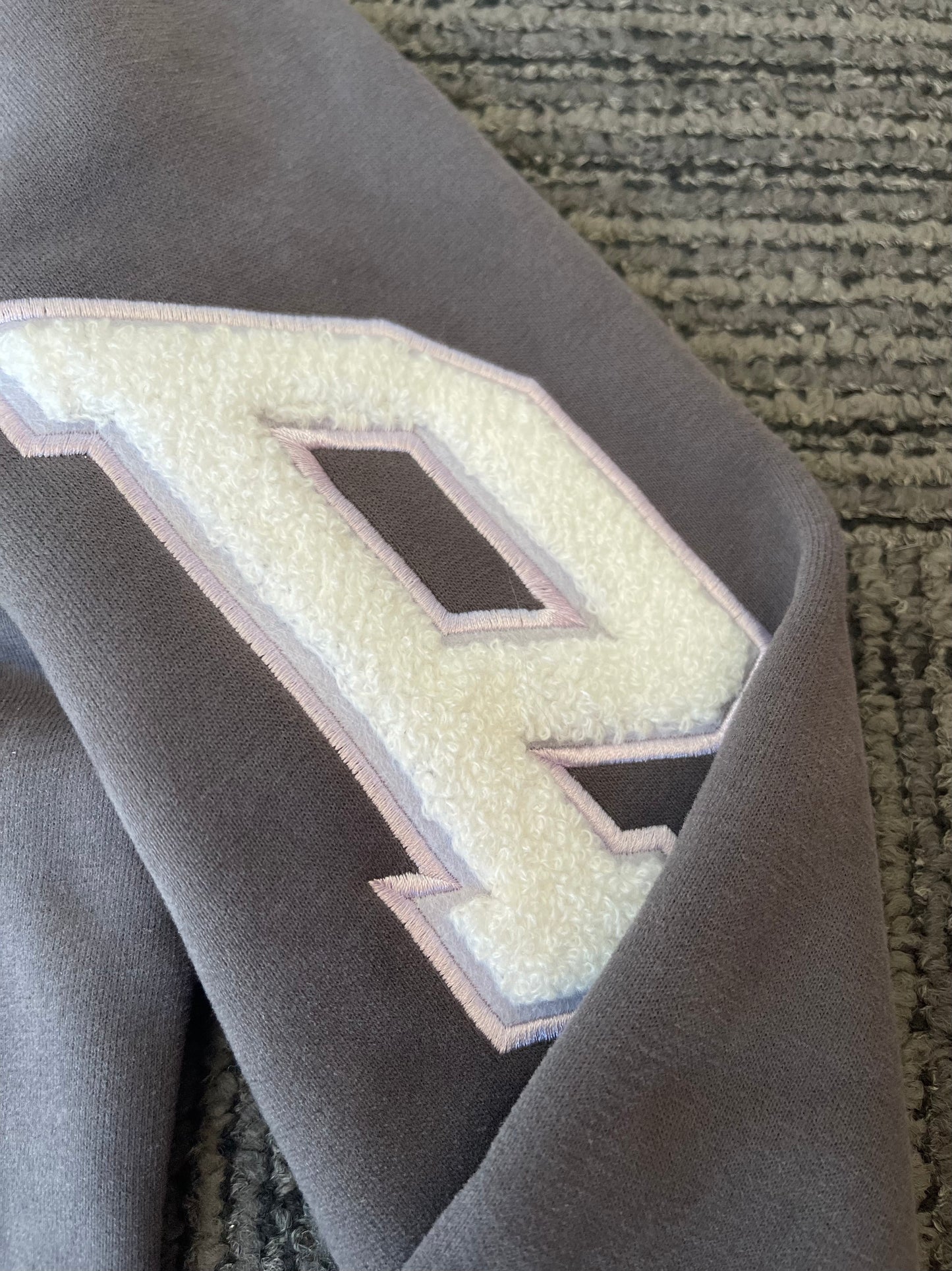 Geedup Team Logo Hoodie 'Asphalt Grey / White' (2023)