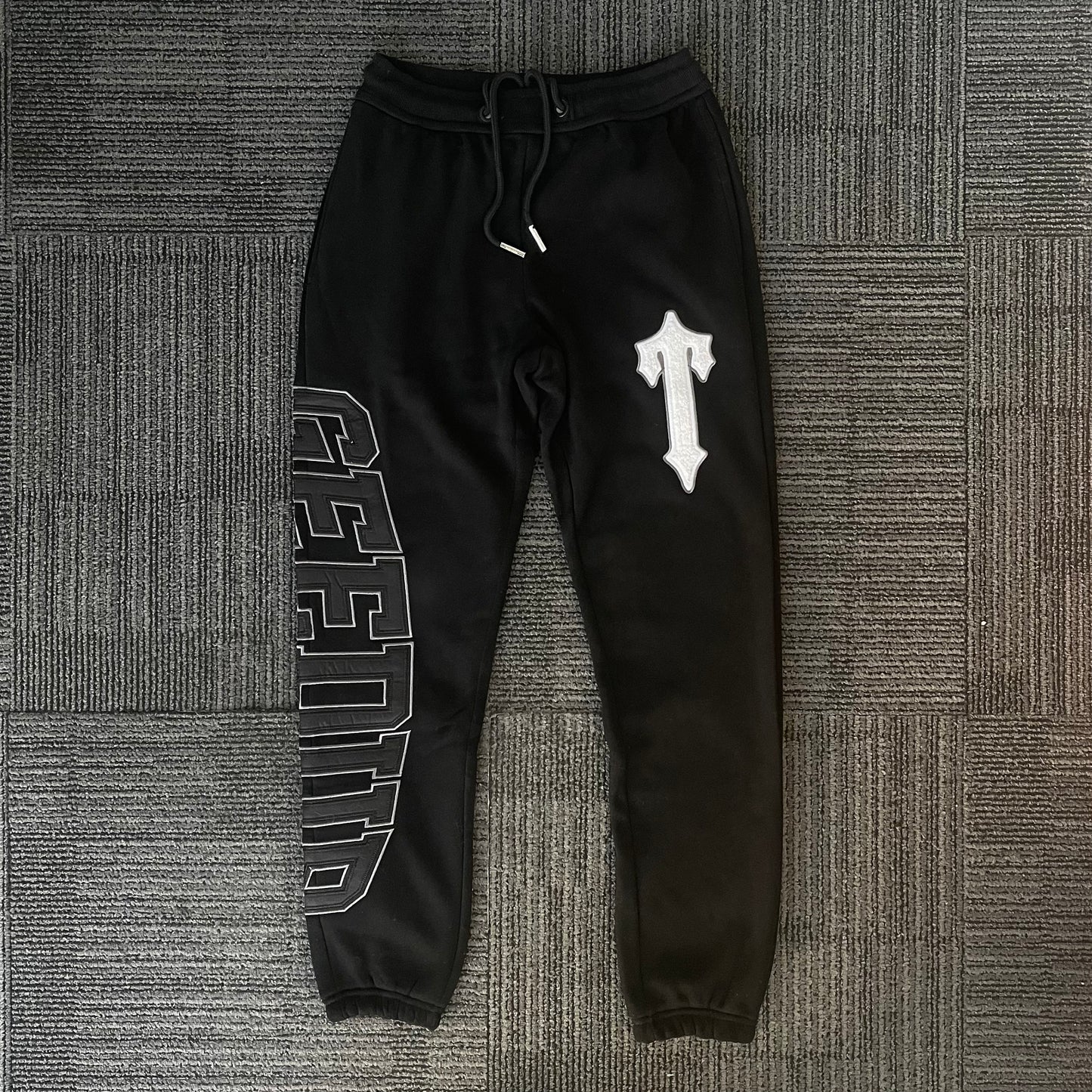 Geedup Co x Trapstar Team Logo x Irongate T Track Pants - Black/White (2025)